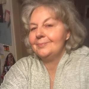 Meet your Posher, Deborah